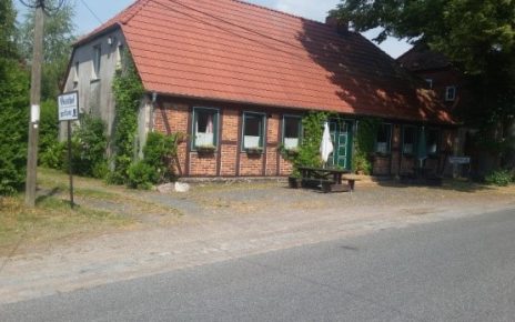 Abb. 18 Dorfkrug Kieve